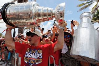 Stejný plat, úplně jiné peníze. NHL dál zvýhodňuje některé kluby - Seznam Zprávy